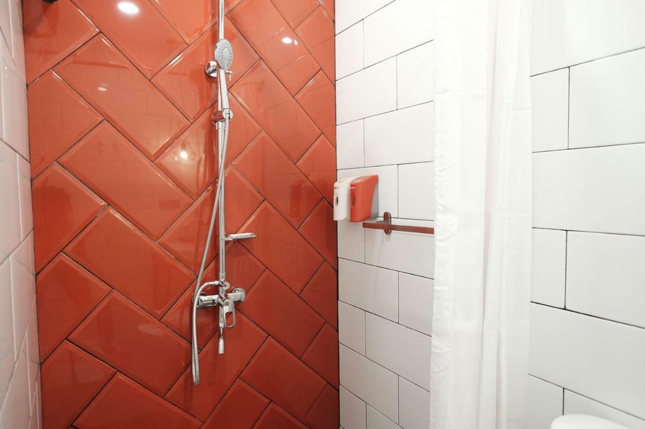 Reddoorz Plus @ Thamrin Jakarta Eksteriør bilde